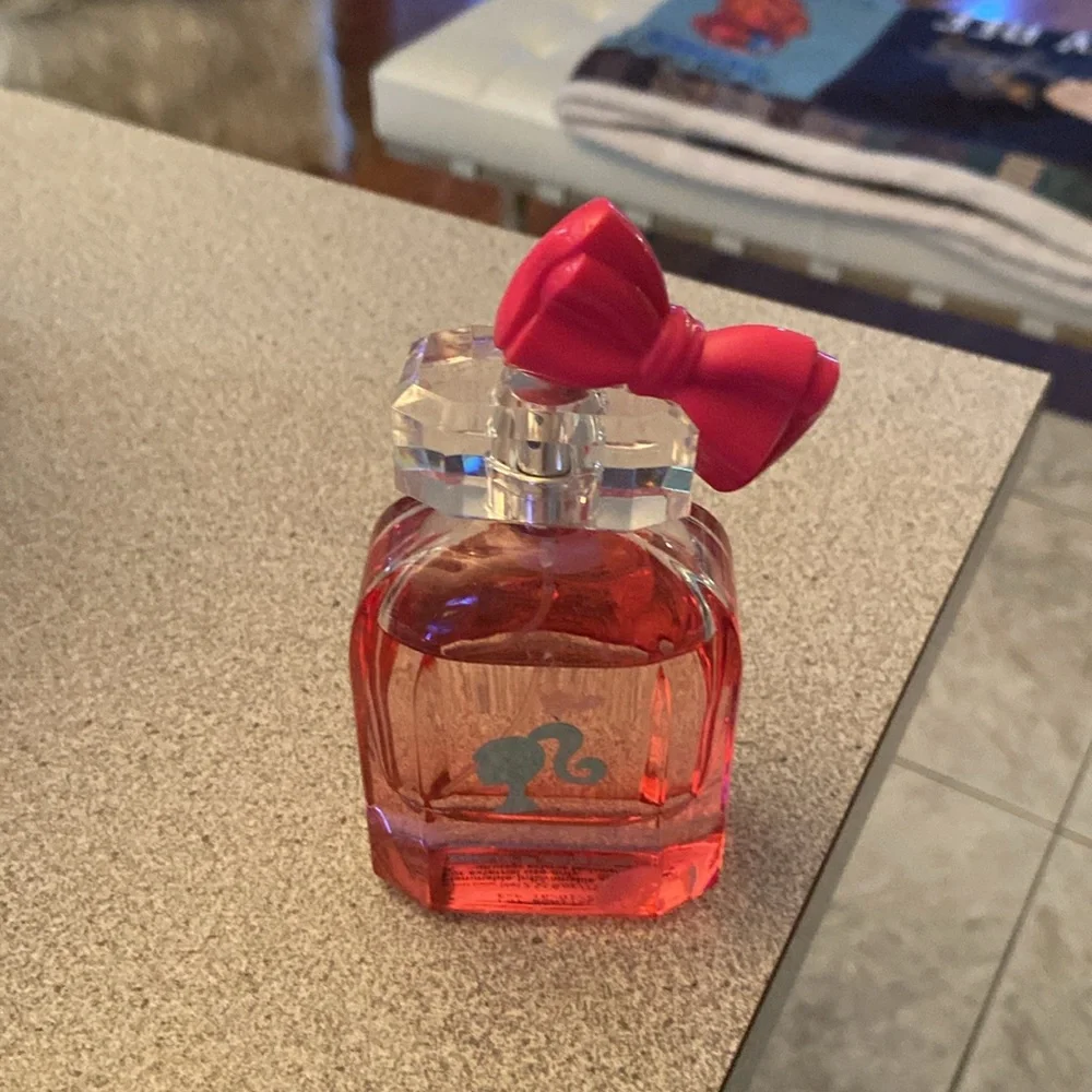 Barbie Vibrant Pink Fragrance with Bow - Picture 2 of 3